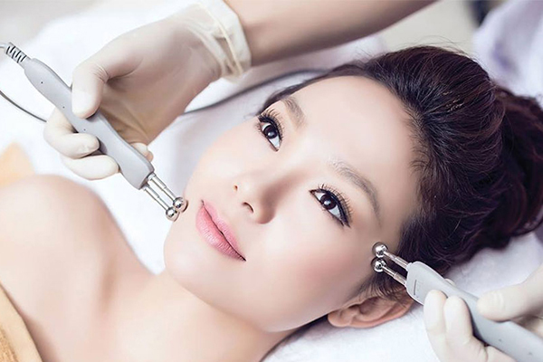 Điều trị Sẹo rỗ tại Thẩm mỹ Bs Tiến